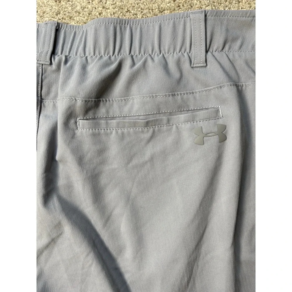 Under Armour Golf Shorts‎ Mens Size 34 Gray Solid Stretch Heat Gear Light